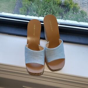 Veronica Beard Slides. Denim